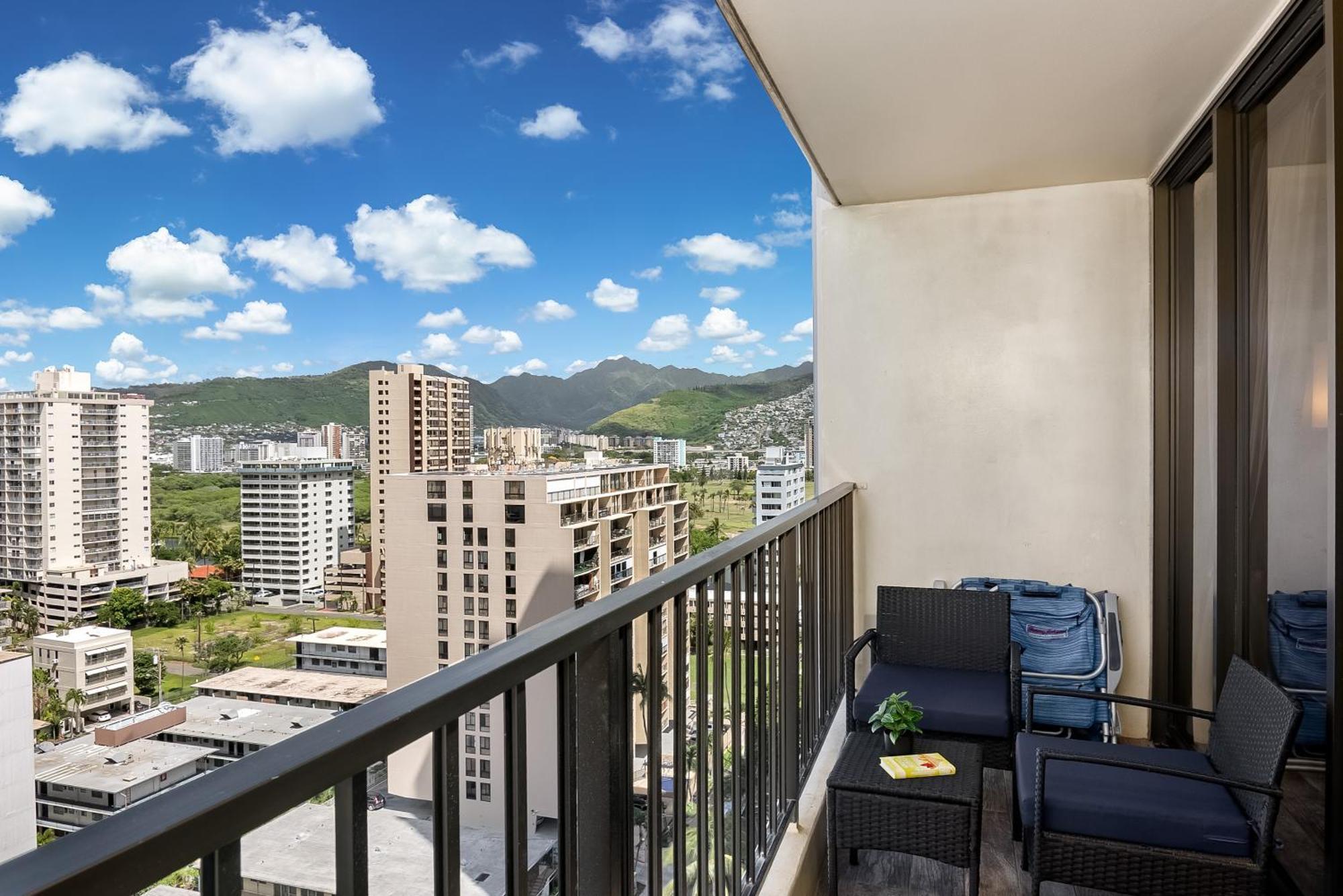Aloha Vibes With Ocean Views, Near Beach & Parking! Honolulu Exterior foto